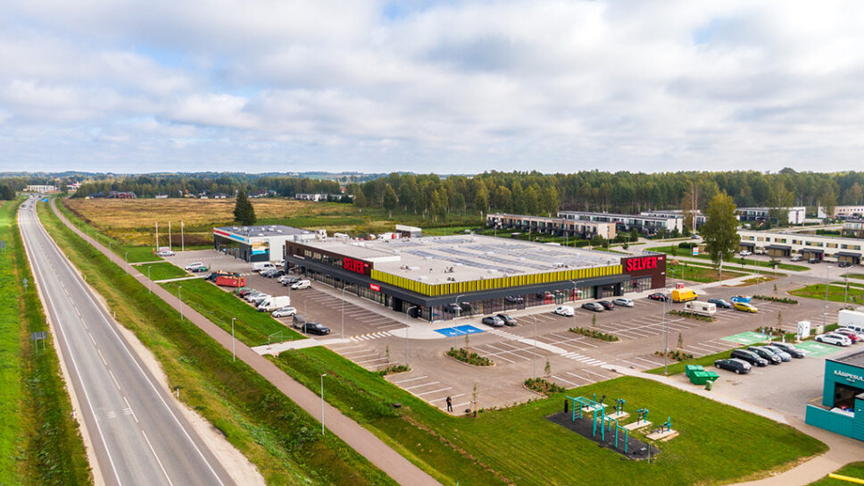 droonifoto SELVER kaubanduskeskusest